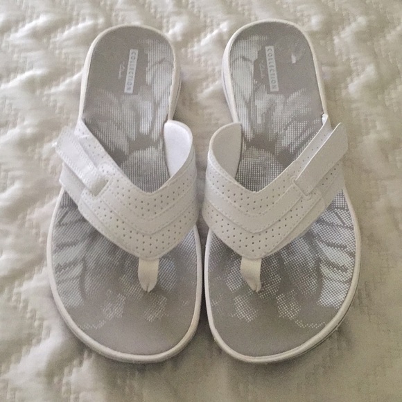 clarks women's brinkley nora flip flop